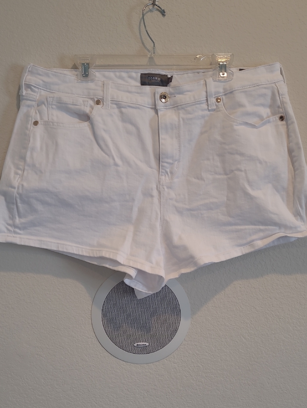 Torrid White Stretch Denim Short Shorts Size 18